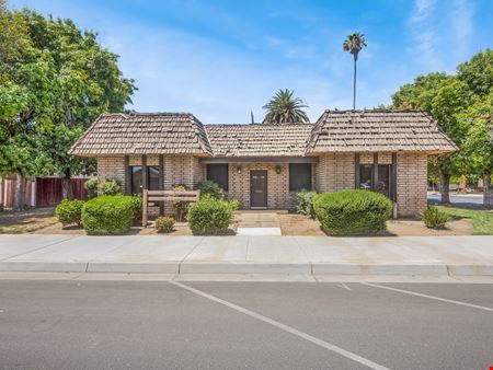 Office space for Sale at ±2,878 SF Office Building in Lindsay, CA in Lindsay