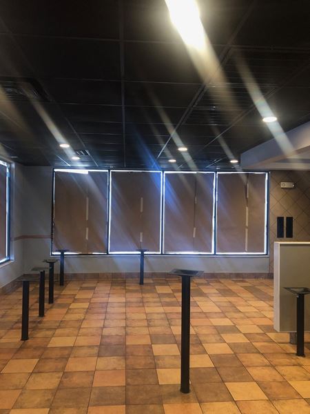 Retail space for Rent at Former Taco Bell For Sale or Lease in Texarkana