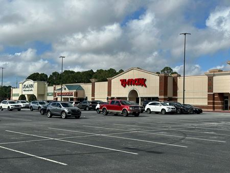 Retail space for Rent at Golden Isles Plaza in Brunswick