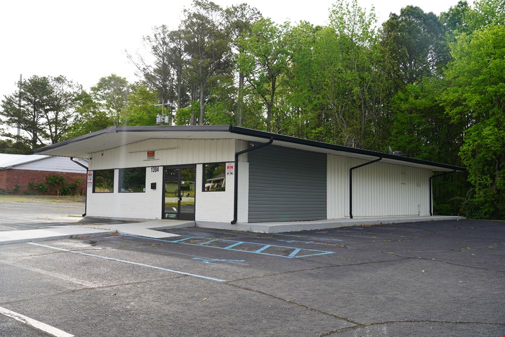 1304 Williamston Rd
