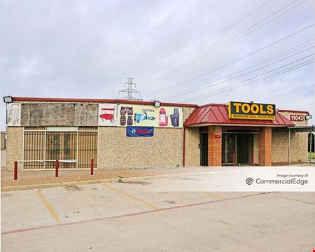 Retail space for Rent at 11029 Harry Hines Blvd in Dallas