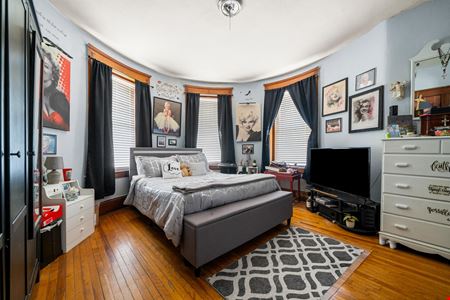 Russell Street Apartments