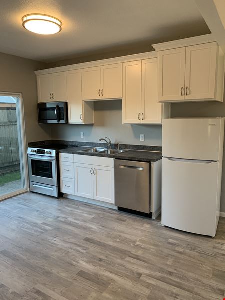 100% Leased Monmouth 6-Plex