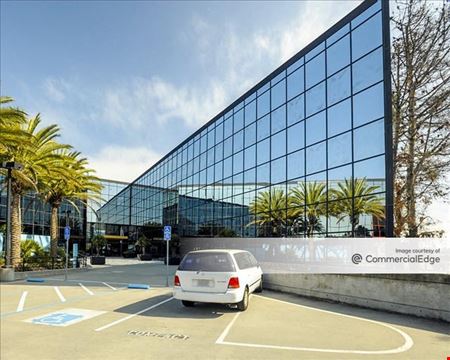 Bayside Plaza