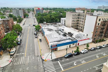 Retail space for Sale at 558 86th St in Brooklyn