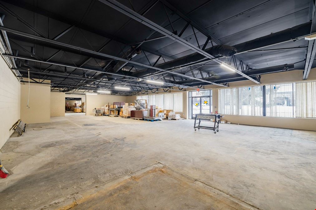 29350 Stephenson Hwy