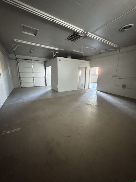 32nd St Stand-Alone Commercial