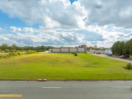 East Northpointe Dr