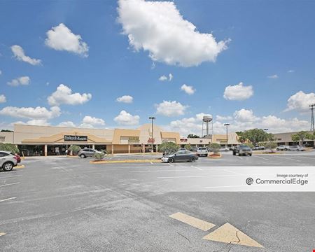 Commercial space at Sunset Plaza in Lutz