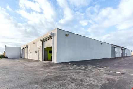 Cutler Bay Small Bay Warehouse Spaces