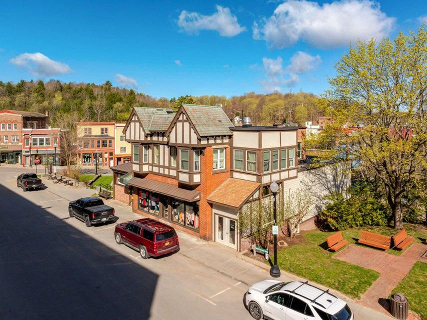 97 Main St
