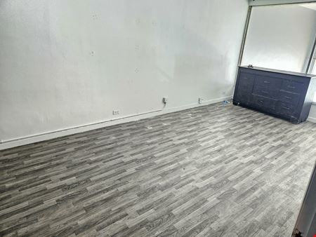 Loft Retail on Western Ave