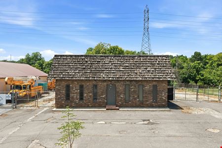3,806 SF Office/Warehouse Flex Building