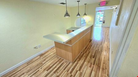 Tamiami Trail Medical Office near Sarasota Memorial!