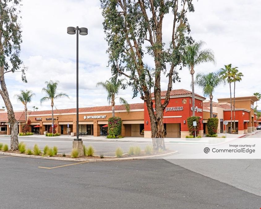 Canyon Plaza
