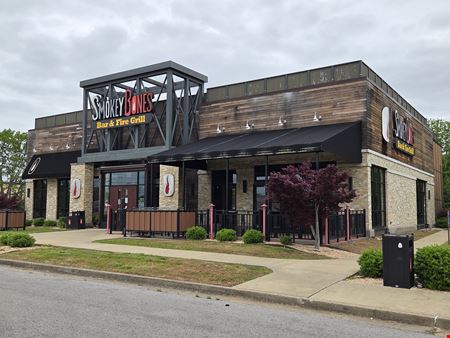 Former Smokey Bones
