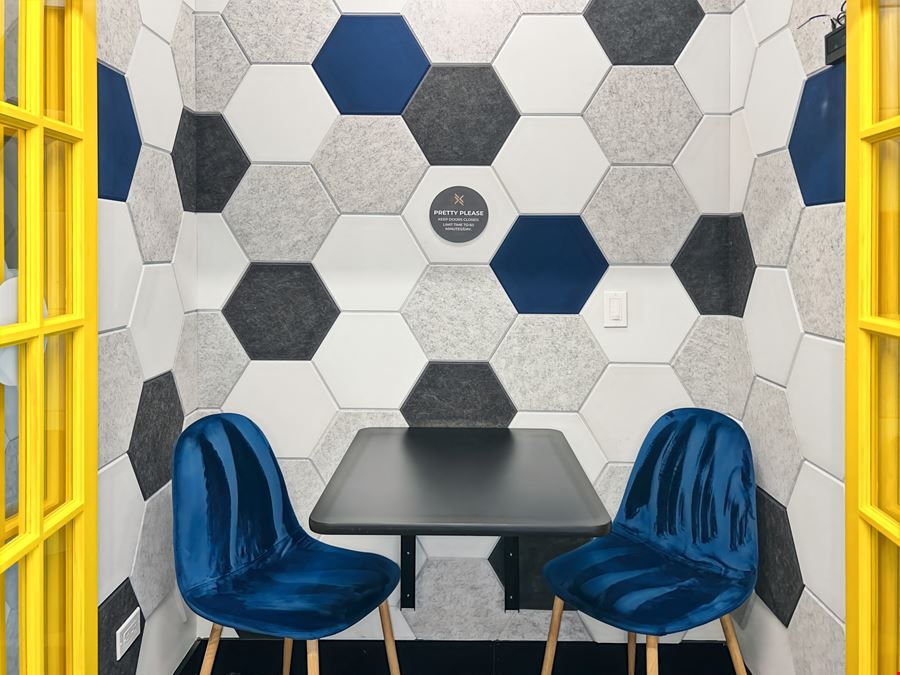 Regus - Palm Springs - Canyon Dr