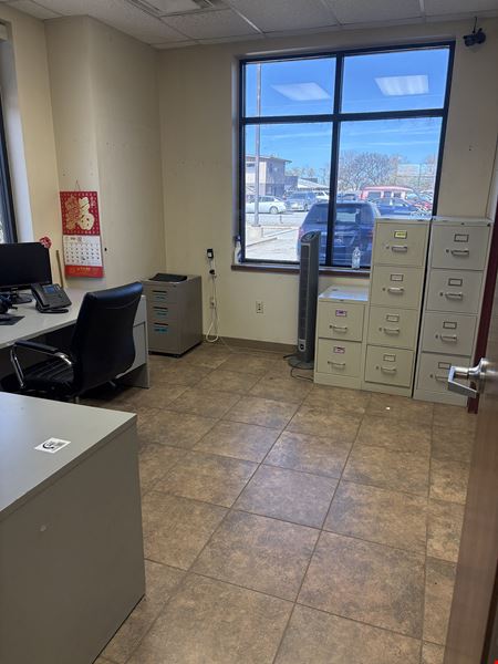 COMMERCIAL/INDUSTRIAL WITH FENCED YARD