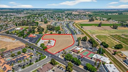 ±3.489 Acres of Prime Commercial Land in Lemoore, CA