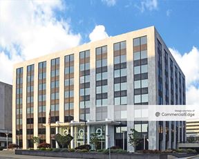 300 Ottawa Avenue NW
