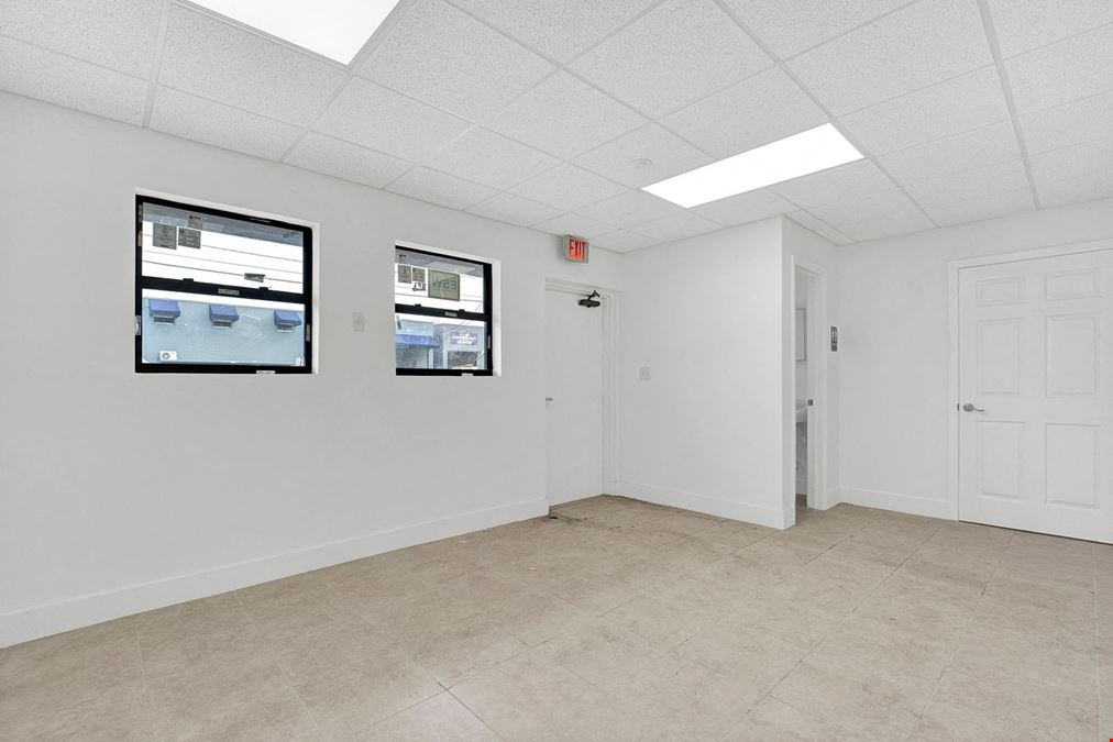 1670 W 33rd Pl 