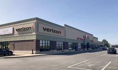 Retail space for Sale at Essential Business Investment Opportunity - Piggly Wiggly Portfolio For Sale in Belleville