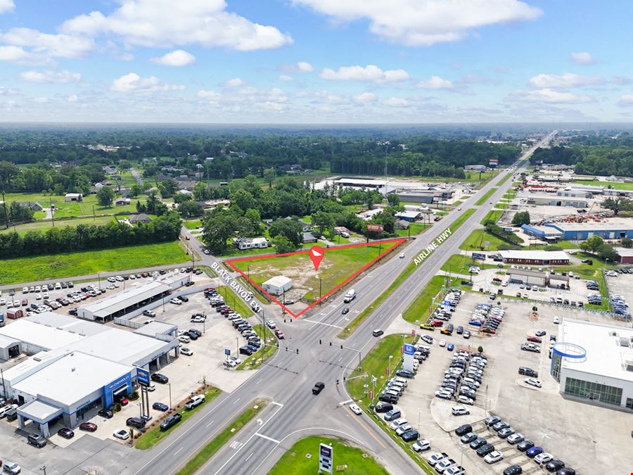 Three-Corner Commercial Parcel on Airline Hwy