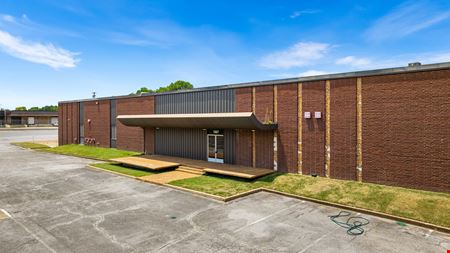 Commercial space at 1887 Latham St in Memphis