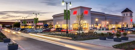 Retail space for Rent at Hillside Village in Cedar Hill