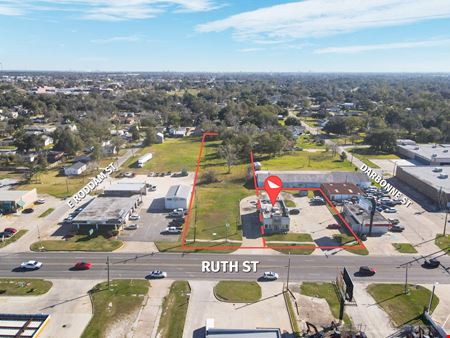 Retail space for Sale at NNN Leased Restaurant Investment with Excess Land in Sulphur
