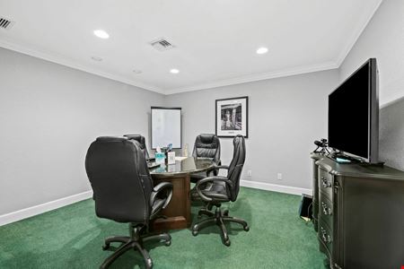 2211 Davie Blvd