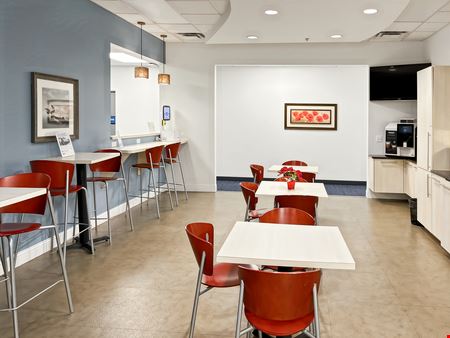 HQ - Novi - Grand River Ave