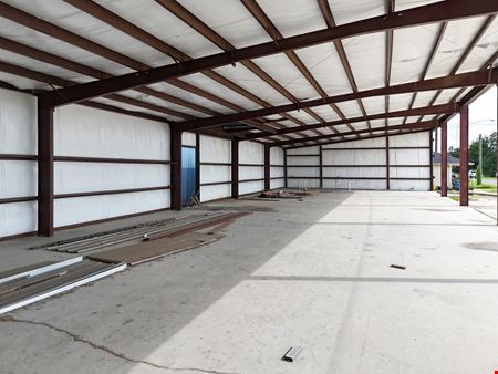 Industrial Warehouse with Covered Storage in Luling