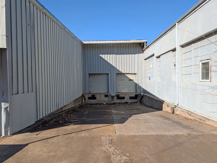 MANUFACTURING/WAREHOUSE FACILITY