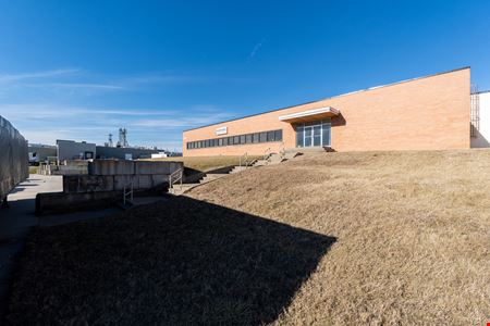 Industrial space for Rent at 6636 F St in Omaha