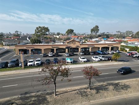 Retail space for Rent at PCH Plaza in Seal Beach