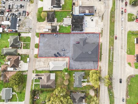 NNN-Leased Medical Office Investment with LCMC