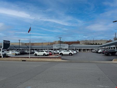 Commercial space at Bandywood Fashion Square in Nashville
