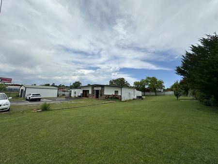 Retail space for Sale at 3145 SE 44th in Norman