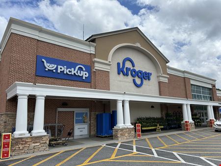 Retail space for Rent at Royal Lakes Marketplace in Flowery Branch