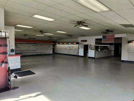 Crown Point Warehouse and Showroom