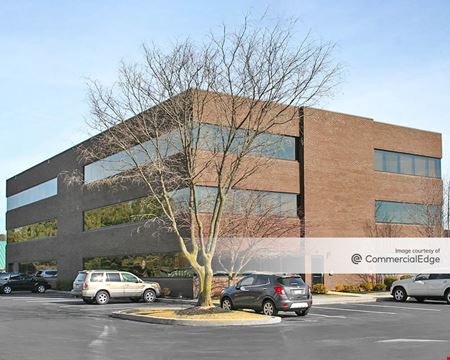 120 North Pointe Blvd