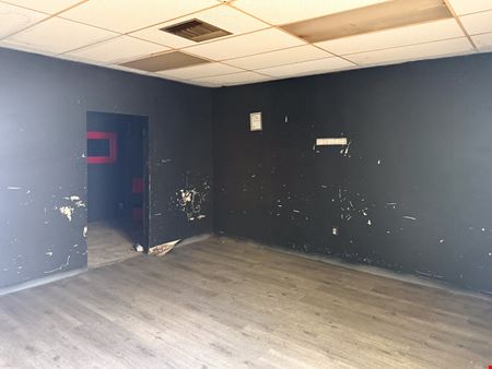 Five-Suite Office Building Minutes From I-12