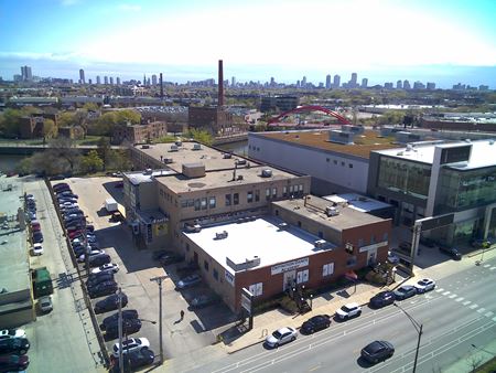 Retail space for Rent at Retail or Office on Elston Avenue Available in Chicago