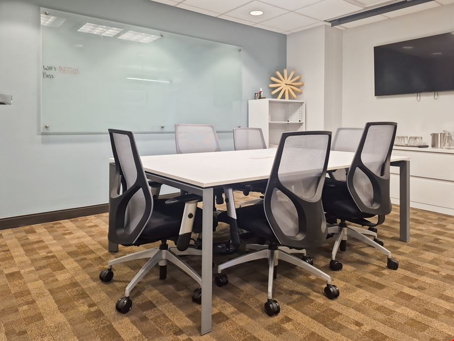 Regus - Louisville – MET Building