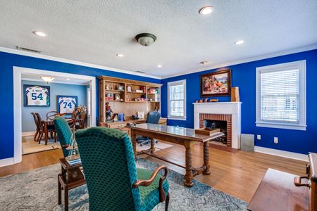 Office space for Sale at 209 S Main St in Lindale
