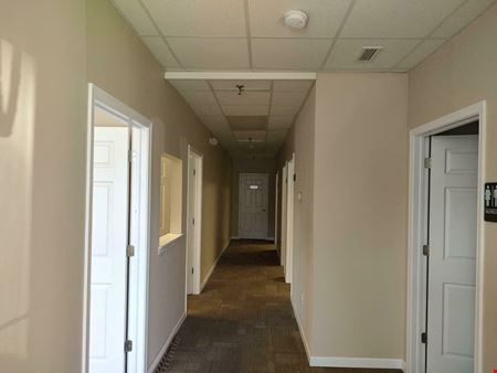 220 Center Road unit #4 - 1,000+/- SF SPACE in Wimbledon Plaza