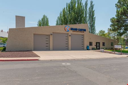 Versatile Flex Building for Warehouse, Retail, and Office