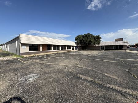 Rare Big-Box Leasing Opportunity