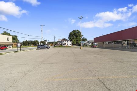 17,060 SF Former Grocery Store